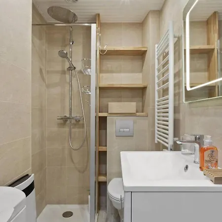 Guestready-charming 15 Mins To Grand Palais Parigi